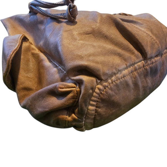 Elegant Tan Hobo Bag - Picture 10 of 15